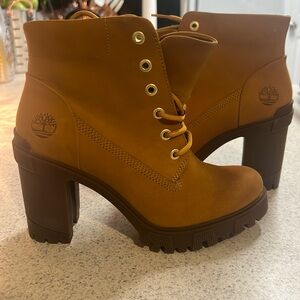 Timberland High Heel Boots Size 8.5 US